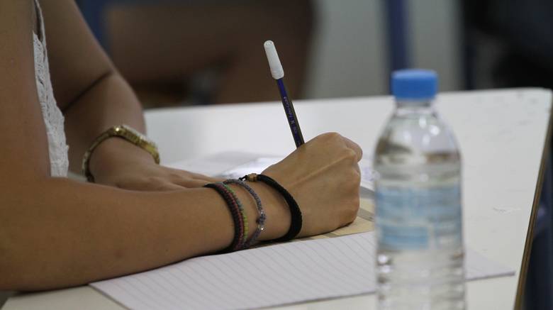 Πανελλαδικές Εξετάσεις. Μπορούν να καταργηθούν;